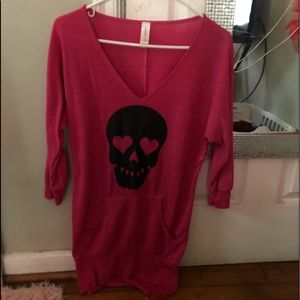 Long sleeve pink v-neck shirt